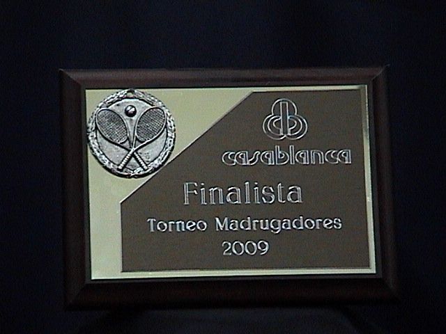 Placa conmemorativa metalizada soporte de madera tamaño MEGA - Incluye  grabado láser